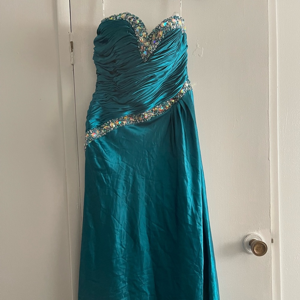 Juliet strapless prom dress